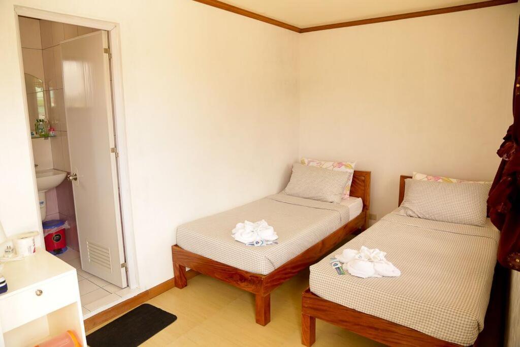 Florabells Iraya Guest House - Batanes Basco Exterior photo